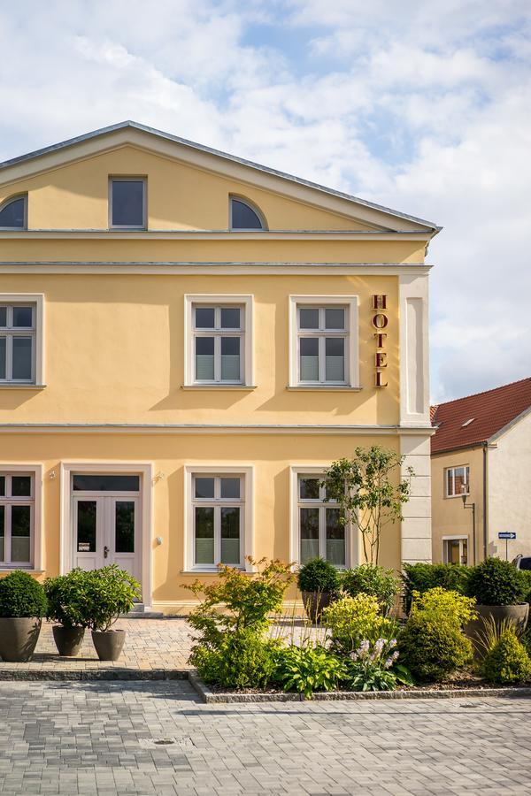Hotel Mecklenburger Hof Gnoien Exterior photo