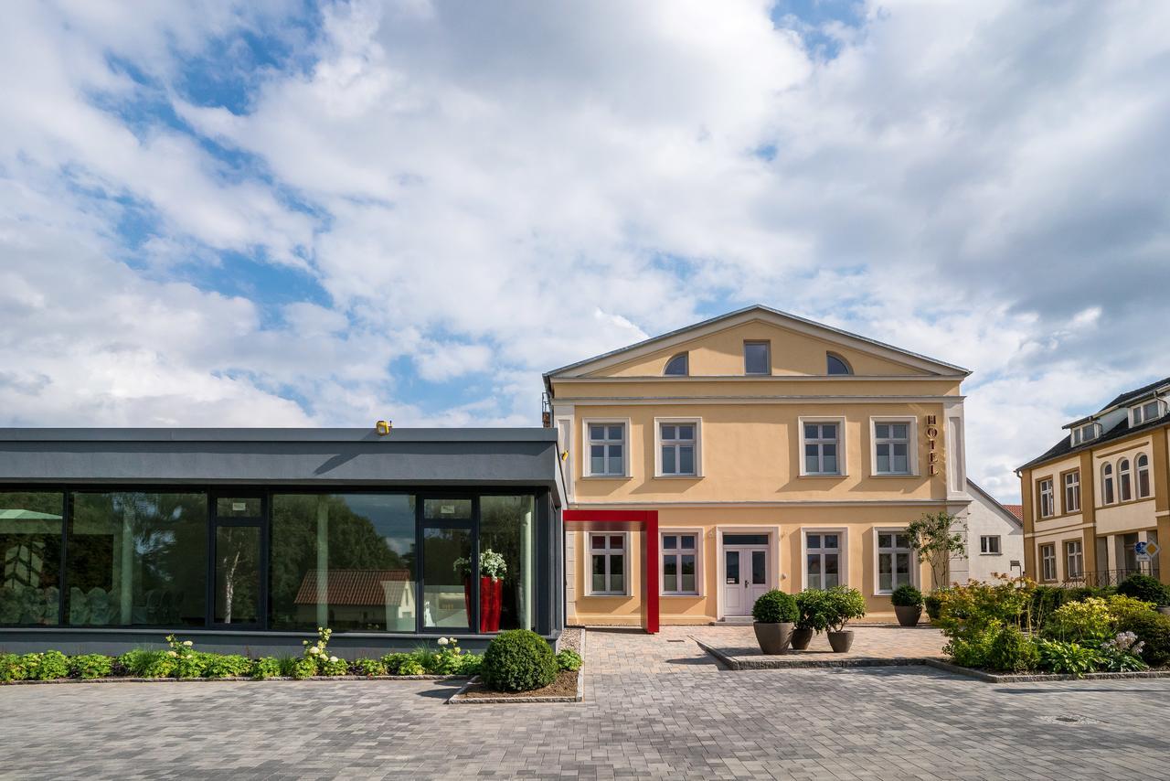 Hotel Mecklenburger Hof Gnoien Exterior photo